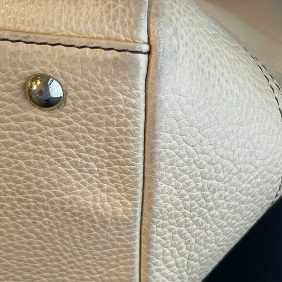 MCM Ivory Leather Shoulder Bag - Preowned - Picture 14 of 16